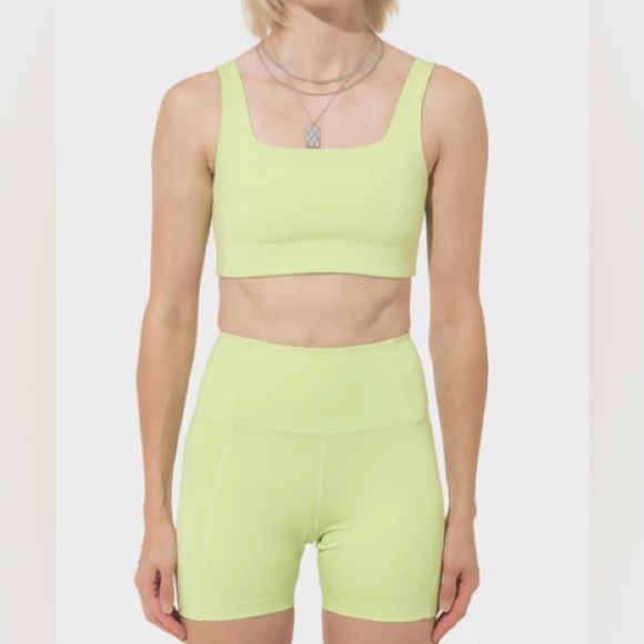 GIRLFRIEND COLLECTIVE key Lime Green shorts size medium - Picture 2 of 7